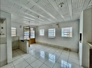 Casa com 250m², 3 dormitórios no bairro Espirito Santo em Porto Alegre para Alugar