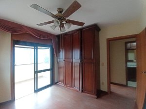 Apartamento com 126m², 2 dormitórios no bairro Moinhos de Vento em Porto Alegre para Alugar