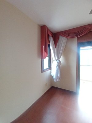 Apartamento com 126m², 2 dormitórios no bairro Moinhos de Vento em Porto Alegre para Alugar