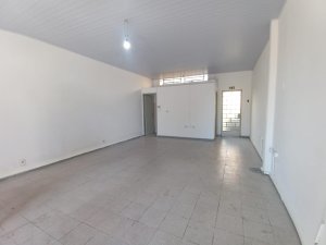 Loja com 65m² no bairro Partenon em Porto Alegre para Alugar
