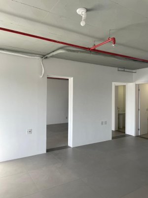 Salas/Conjuntos com 119m² no bairro Auxiliadora em Porto Alegre para Alugar