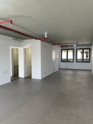 Salas/Conjuntos com 119m² no bairro Auxiliadora em Porto Alegre para Alugar
