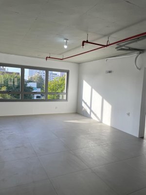 Salas/Conjuntos com 119m² no bairro Auxiliadora em Porto Alegre para Alugar