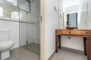 Casa com 218m², 2 dormitórios no bairro Rio Branco em Porto Alegre para Alugar