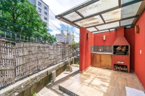 Casa com 218m², 2 dormitórios no bairro Rio Branco em Porto Alegre para Alugar