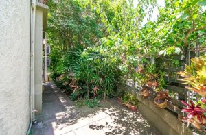 Casa com 218m², 2 dormitórios no bairro Rio Branco em Porto Alegre para Alugar