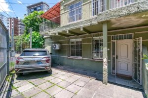 Casa com 218m², 2 dormitórios no bairro Rio Branco em Porto Alegre para Alugar