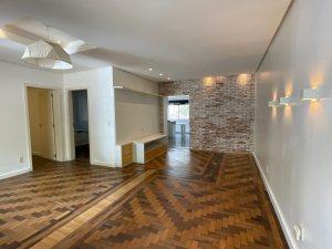 Casa com 218m², 2 dormitórios no bairro Rio Branco em Porto Alegre para Alugar