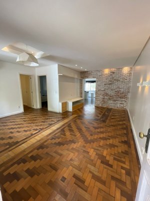 Casa com 218m², 2 dormitórios no bairro Rio Branco em Porto Alegre para Alugar