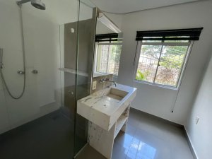 Casa com 218m², 2 dormitórios no bairro Rio Branco em Porto Alegre para Alugar