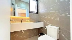 Casa com 340m², 4 dormitórios no bairro Vila Nova em Porto Alegre para Alugar