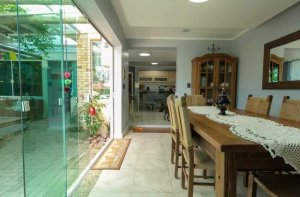 Casa com 350m², 4 dormitórios no bairro Jardim Itu em Porto Alegre para Alugar