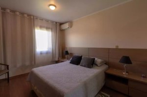 Casa com 350m², 4 dormitórios no bairro Jardim Itu em Porto Alegre para Alugar