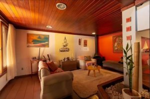 Casa com 350m², 4 dormitórios no bairro Jardim Itu em Porto Alegre para Alugar