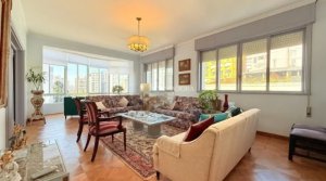 Apartamento com 270m², 4 dormitórios no bairro Independência em Porto Alegre para Alugar