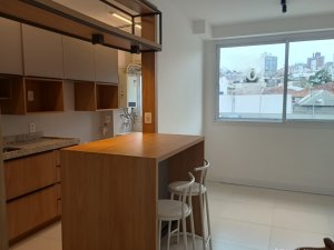 Apartamento com 57m², 2 dormitórios no bairro São João em Porto Alegre para Alugar