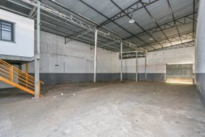Depósito/Pavilhão com 430m² no bairro Floresta em Porto Alegre para Alugar
