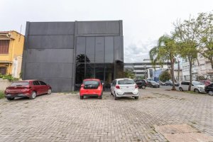 Loja com 384m² no bairro São Geraldo em Porto Alegre para Alugar