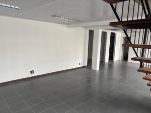 Galpão com 336m² no bairro São Geraldo em Porto Alegre para Alugar