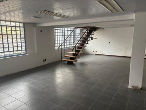 Galpão com 336m² no bairro São Geraldo em Porto Alegre para Alugar