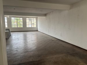 Galpão com 336m² no bairro São Geraldo em Porto Alegre para Alugar