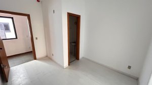 Salas/Conjuntos com 29m² no bairro Floresta em Porto Alegre para Alugar