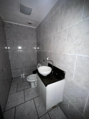 Loja com 150m² no bairro Vila Jardim em Porto Alegre para Alugar