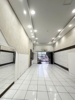 Loja com 150m² no bairro Vila Jardim em Porto Alegre para Alugar