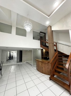 Loja com 150m² no bairro Vila Jardim em Porto Alegre para Alugar