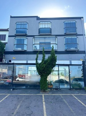 Loja com 150m² no bairro Vila Jardim em Porto Alegre para Alugar