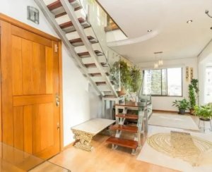 Apartamento com 185m², 3 dormitórios no bairro Petrópolis em Porto Alegre para Alugar