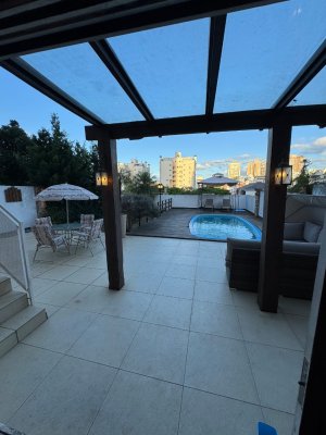 Casa comercial com 398m² no bairro Higienópolis em Porto Alegre para Alugar