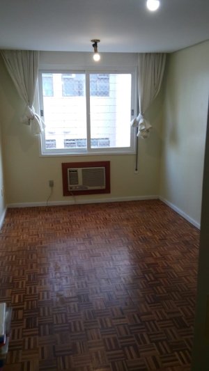 Apartamento com 93m², 3 dormitórios no bairro Petrópolis em Porto Alegre para Alugar