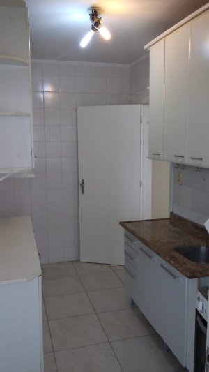 Apartamento com 93m², 3 dormitórios no bairro Petrópolis em Porto Alegre para Alugar