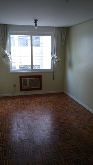 Apartamento com 93m², 3 dormitórios no bairro Petrópolis em Porto Alegre para Alugar