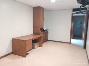 Prédio Comercial com 984m² no bairro Jardim Botânico em Porto Alegre para Alugar