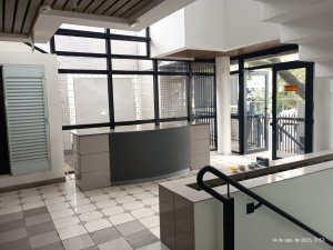 Prédio Comercial com 984m² no bairro Jardim Botânico em Porto Alegre para Alugar