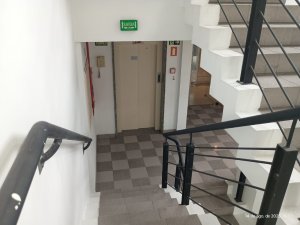 Prédio Comercial com 984m² no bairro Jardim Botânico em Porto Alegre para Alugar