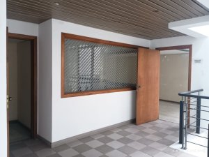 Prédio Comercial com 984m² no bairro Jardim Botânico em Porto Alegre para Alugar