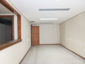 Prédio Comercial com 984m² no bairro Jardim Botânico em Porto Alegre para Alugar