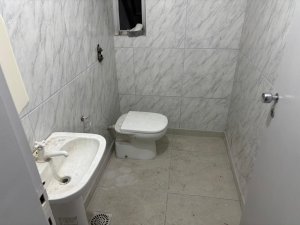 Salas/Conjuntos com 40m² no bairro Petrópolis em Porto Alegre para Alugar