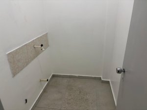 Salas/Conjuntos com 40m² no bairro Petrópolis em Porto Alegre para Alugar