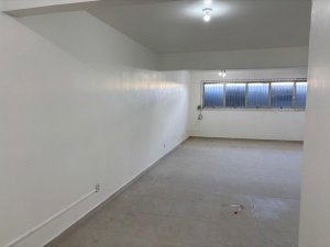 Salas/Conjuntos com 40m² no bairro Petrópolis em Porto Alegre para Alugar