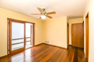 Casa com 224m², 3 dormitórios no bairro Santana em Porto Alegre para Alugar