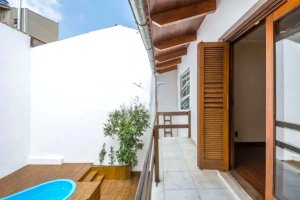 Casa com 224m², 3 dormitórios no bairro Santana em Porto Alegre para Alugar