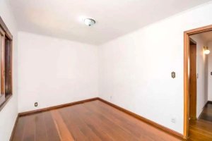 Casa com 224m², 3 dormitórios no bairro Santana em Porto Alegre para Alugar