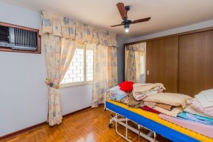 Casa com 224m², 3 dormitórios no bairro Santana em Porto Alegre para Alugar