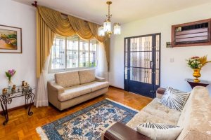 Casa com 224m², 3 dormitórios no bairro Santana em Porto Alegre para Alugar