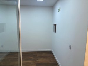 Loja com 371m² no bairro Azenha em Porto Alegre para Alugar