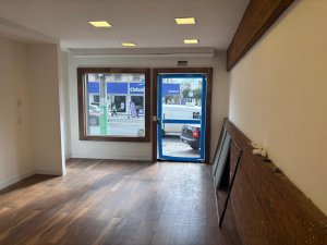 Loja com 371m² no bairro Azenha em Porto Alegre para Alugar